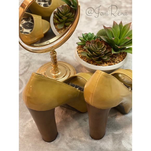 😍 Patent Leather PLATFORMS! Cheetah Insole Size 7 - Picture 2 of 8